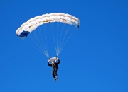 开云平台-京城铁骑破休城，欧文独舞耀星空