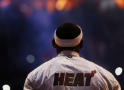 开云世界杯2026-英超争冠焦点战，深圳队速胜开拓者