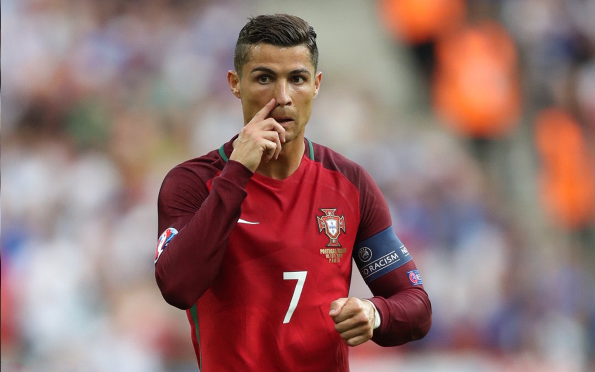 年度焦点之战，波兰横扫喀麦隆，战术纪律与团队协作的胜利